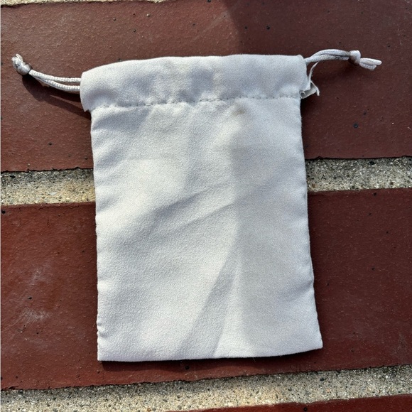 Kendra Scott Jewelry Pouch - Picture 2 of 2